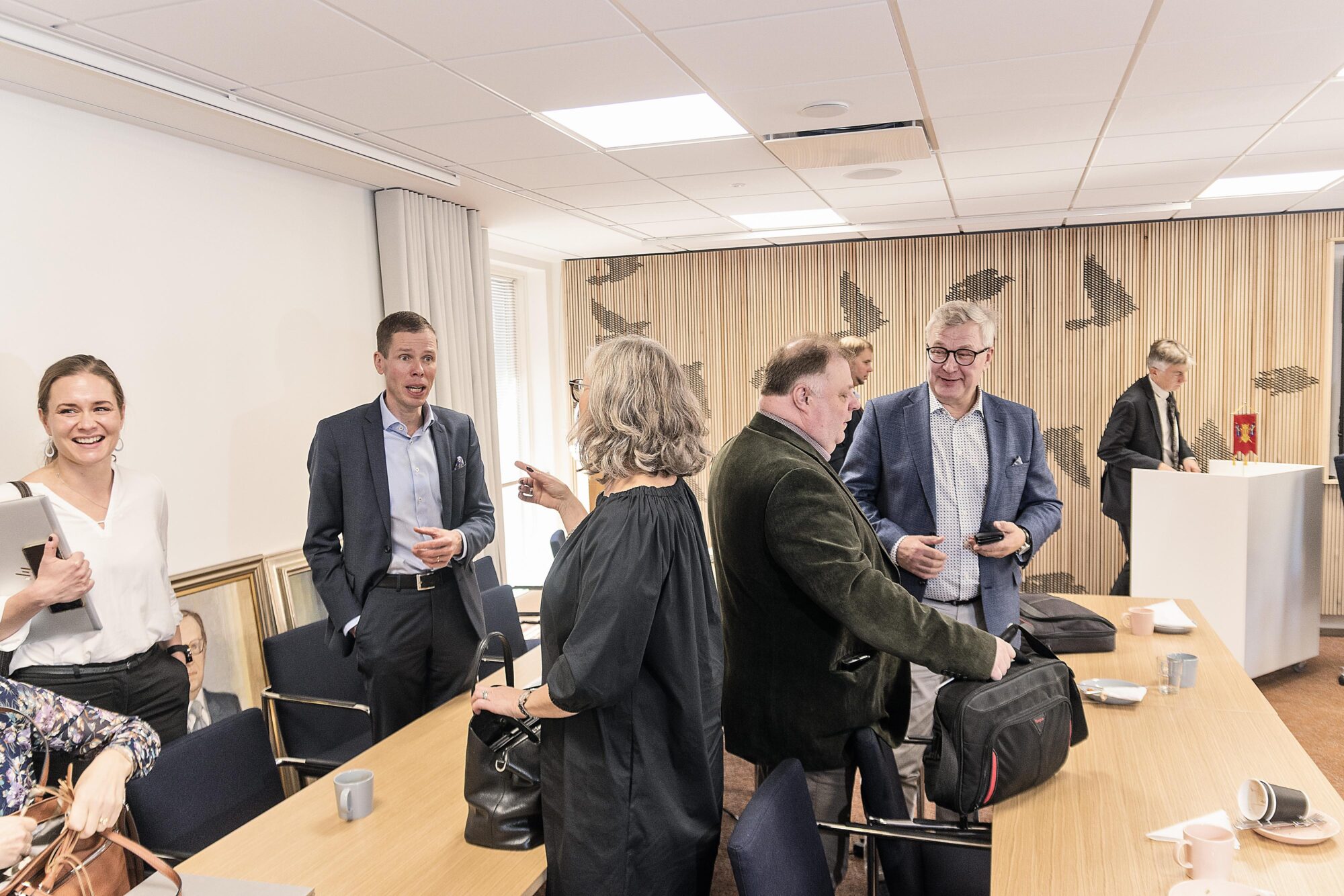 liiton kokousväkeä neuvotteluhuone Tammessa